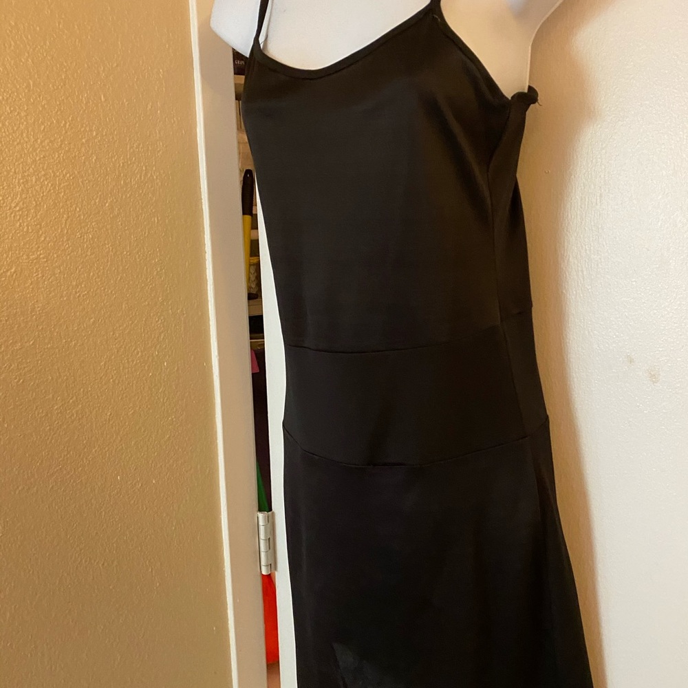 Dress - Picture 4 of 6